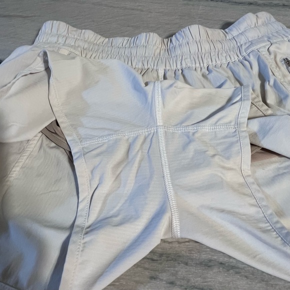 Lululemon Tracker Short V *4" - Picture 8 of 9